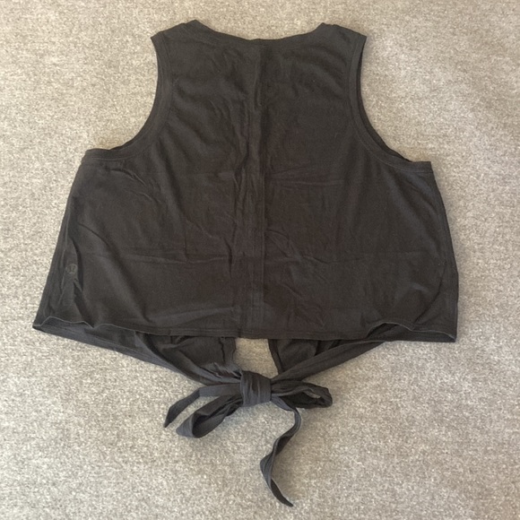 Lululemon Tie Tank - Picture 2 of 7